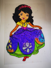 Cargar imagen en el visor de la galería, papel magico encogible pintada por niña de 4 años