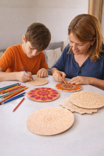 Cargar imagen en el visor de la galería, Set Creativo de Mandalas de Madera + Rotuladores Acrílicos Campus