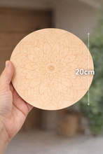 Cargar imagen en el visor de la galería, Set Creativo de Mandalas de Madera + Rotuladores Acrílicos Campus