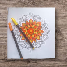 Cargar imagen en el visor de la galería, Cuaderno de Mandalas para Colorear Adultos “Lo que Encuentro Cuando Me Escucho"
