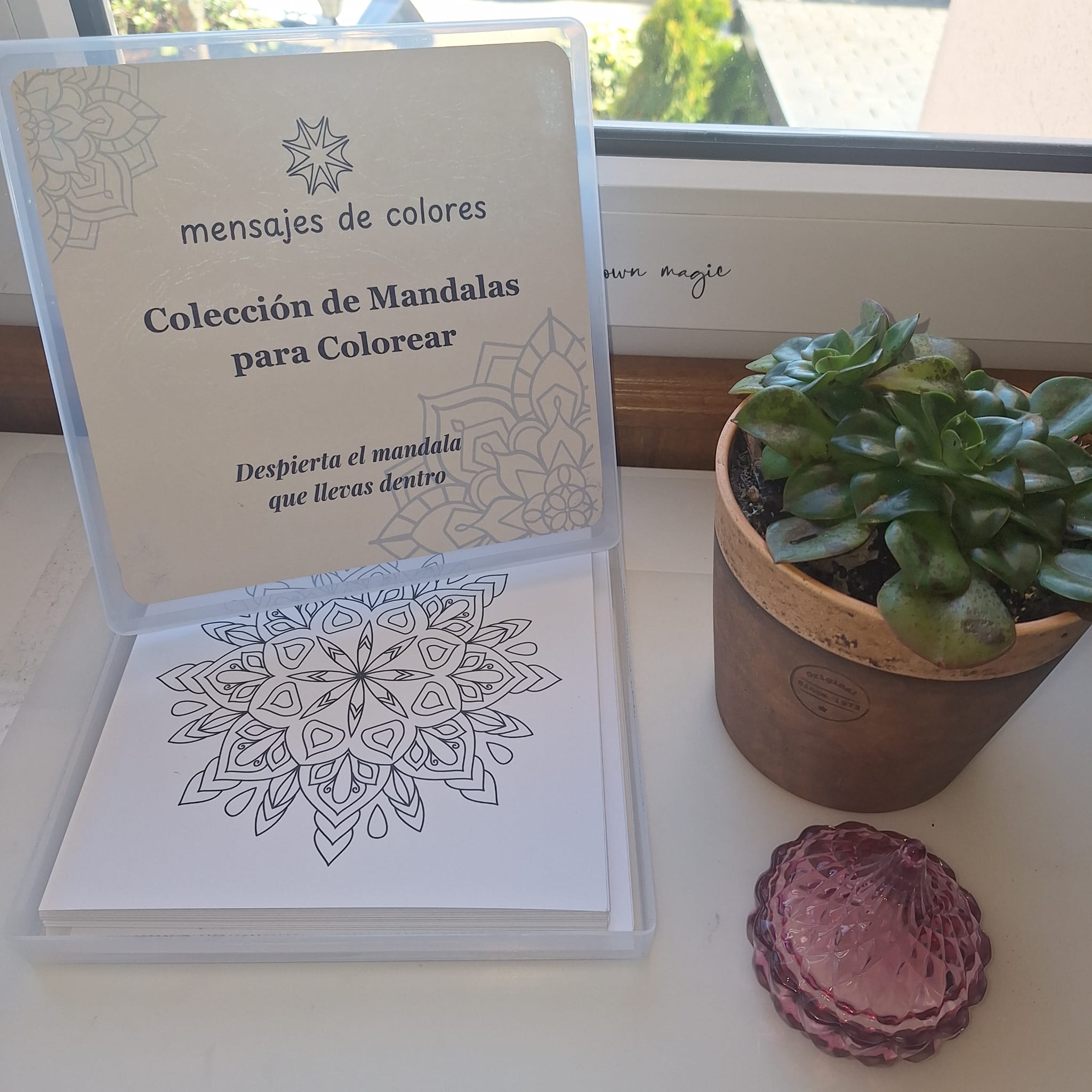 Set De 25 Mandalas Para Colorear – Láminas De 20x20 Cm En Cartulina, Caja Resistente