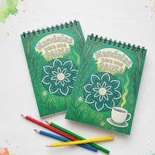 Cargar imagen en el visor de la galería, Mandalas para una pausa – Cuaderno de bolsillo para colorear (A6)
