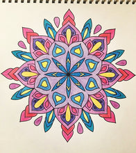 Cargar imagen en el visor de la galería, Mandalas v.1. Libro de mandalas para colorear.
